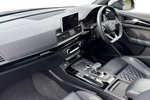 YB69OVL Audi Q5 Black Edition 40 TDI quattro 190 PS S tronic Thumbnail #9