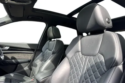 YB69OVL Audi Q5 Black Edition 40 TDI quattro 190 PS S tronic Thumbnail #11