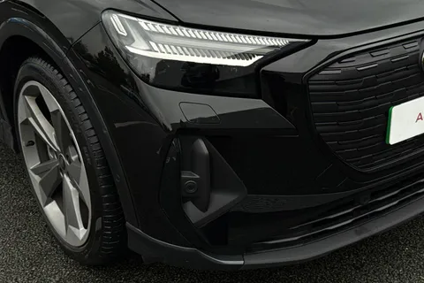 DX25UPS Audi Q4 e-tron 45 Black Edition Sportback Auto quattro 5dr 82kWh Thumbnail #9
