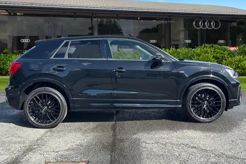 PK22ZGE Audi Q2 Black Edition 35 TFSI 150 PS 6-speed Thumbnail #4