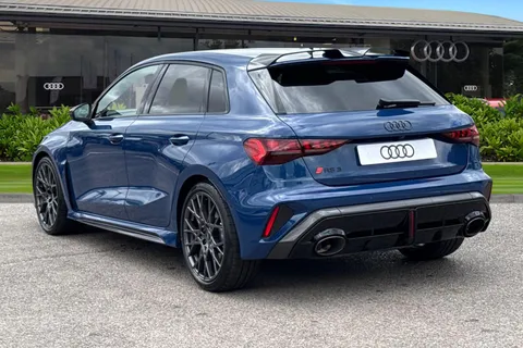 Audi RS 3 2.5 TFSI Carbon Black Sportback S Tronic quattro Euro 6 (s/s) 5dr Thumbnail #3