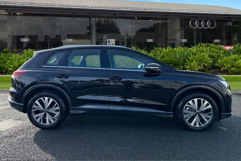 PY25CDF Audi Q4 e-tron 45 Sport Auto 5dr 82kWh Thumbnail #4