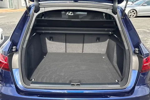 YO73HVW Audi A4 Avant Avant S line 40 TFSI  204 PS S tronic Thumbnail #7