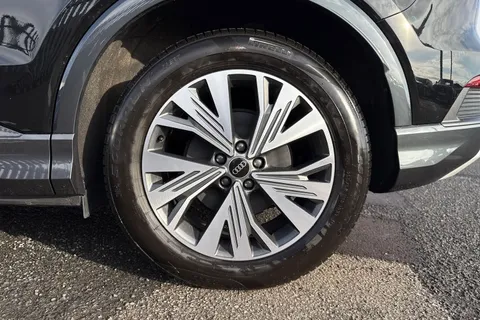 PY25CDF Audi Q4 e-tron 45 Sport Auto 5dr 82kWh Thumbnail #11