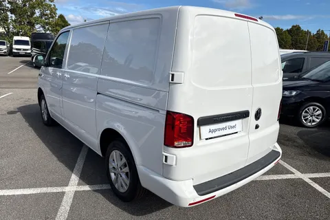 DA24HKT Volkswagen Transporter 2.0 TDI 110 Highline Van Thumbnail #8
