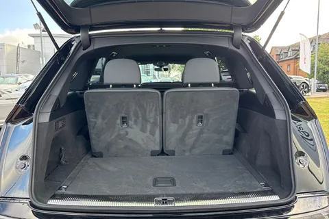 MT74JXJ Audi Q7 SUV Black Edition 50 TDI quattro 286 PS tiptronic Thumbnail #7