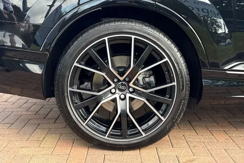 MT74JXJ Audi Q7 SUV Black Edition 50 TDI quattro 286 PS tiptronic Thumbnail #11