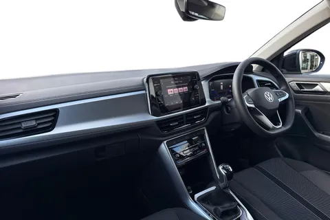 GJ74ULR Volkswagen T-Roc 1.5 TSI Life 5dr Thumbnail #9
