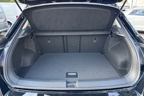 GJ74ULR Volkswagen T-Roc 1.5 TSI Life 5dr Thumbnail #10