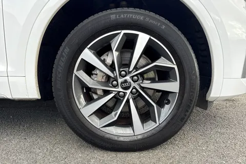 DG23CJJ Audi Q5 S line 40 TDI quattro 204 PS S tronic Thumbnail #7