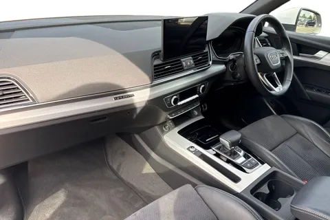 DG23CJJ Audi Q5 S line 40 TDI quattro 204 PS S tronic Thumbnail #9