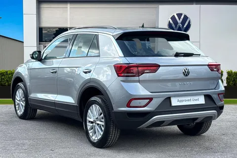 GJ74ULE Volkswagen T-Roc 1.5 TSI Life 5dr Thumbnail #3