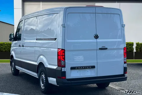 CX25LHZ Volkswagen Crafter 2.0 TDI 140PS Commerce High Roof Van Thumbnail #3