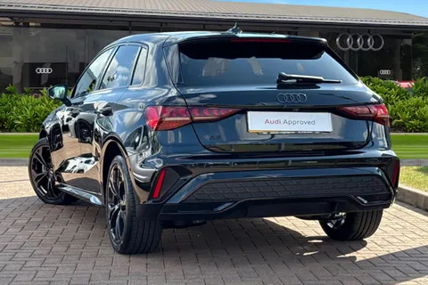 BV25EAX Audi A3 Black Edition 40 TFSI e 204 PS S tronic Thumbnail #3