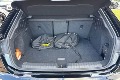 BV25EAX Audi A3 Black Edition 40 TFSI e 204 PS S tronic Thumbnail #7