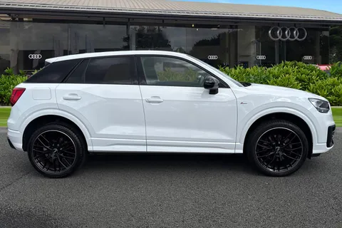 MA20XAZ Audi Q2 Black Edition 30 TDI 116 PS S tronic Thumbnail #4