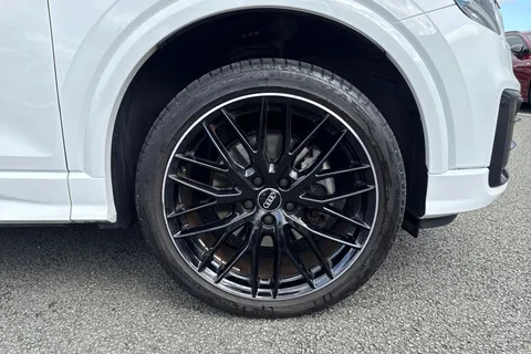 MA20XAZ Audi Q2 Black Edition 30 TDI 116 PS S tronic Thumbnail #7