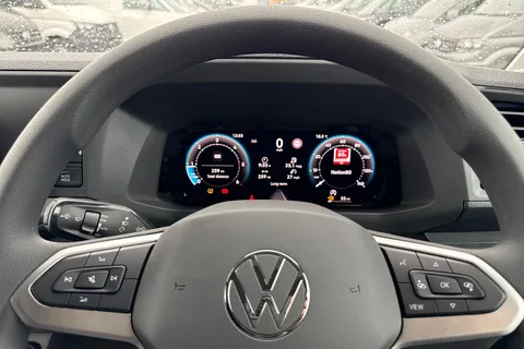 CX25LHU Volkswagen Crafter 2.0 TDI 140PS Commerce High Roof Van Thumbnail #31