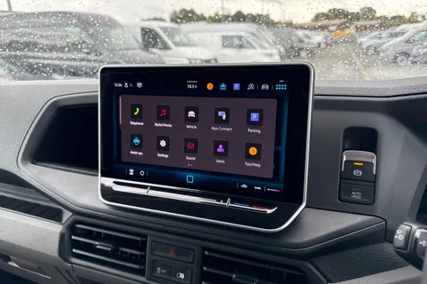 CX25LHU Volkswagen Crafter 2.0 TDI 140PS Commerce High Roof Van Thumbnail #35