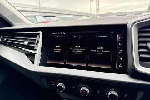 Audi A1 1.0 TFSI 30 Sport Sportback Euro 6 (s/s) 5dr Thumbnail #32