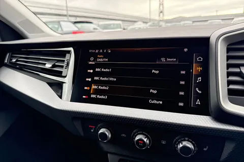 Audi A1 1.0 TFSI 30 Sport Sportback Euro 6 (s/s) 5dr Thumbnail #34