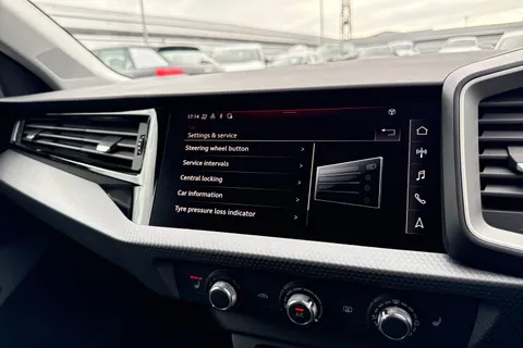 Audi A1 1.0 TFSI 30 Sport Sportback Euro 6 (s/s) 5dr Thumbnail #45