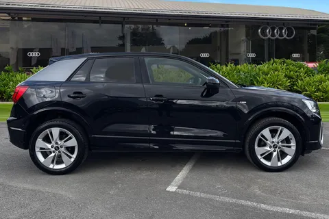 GF24WXC Audi Q2 S line 35 TFSI 150 PS S tronic Thumbnail #4