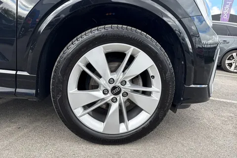 GF24WXC Audi Q2 S line 35 TFSI 150 PS S tronic Thumbnail #7