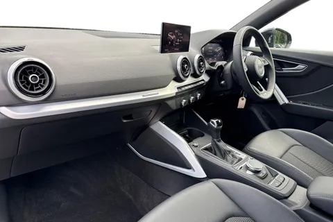 GF24WXC Audi Q2 S line 35 TFSI 150 PS S tronic Thumbnail #9