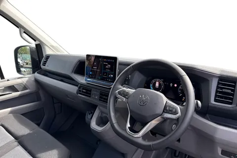 CX25LHJ Volkswagen Crafter 2.0 TDI 140PS Commerce Plus High Roof Van Auto Thumbnail #14