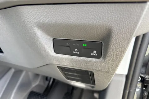 CX25LHJ Volkswagen Crafter 2.0 TDI 140PS Commerce Plus High Roof Van Auto Thumbnail #30