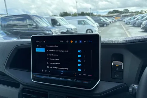 CX25LHJ Volkswagen Crafter 2.0 TDI 140PS Commerce Plus High Roof Van Auto Thumbnail #42