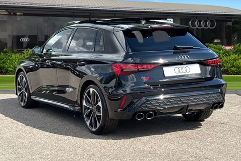 Audi S3 2.0 TFSI Black Edition Sportback S Tronic quattro Euro 6 (s/s) 5dr Thumbnail #3