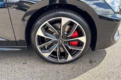 Audi S3 2.0 TFSI Black Edition Sportback S Tronic quattro Euro 6 (s/s) 5dr Thumbnail #10