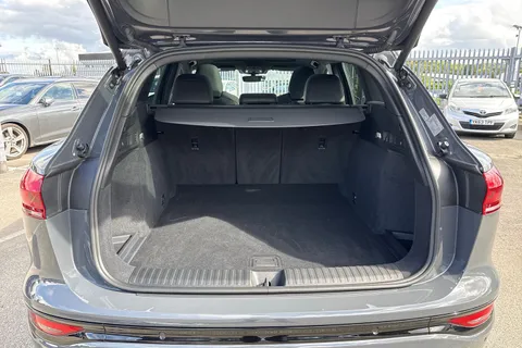 KS74MDY Audi Sq6 E-Tron SQ6 SUV Edition 1 e-tron 360,00 kW Thumbnail #10