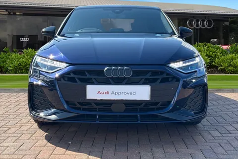 BV25EFM Audi A3 Black Edition 35 TFSI 150 PS S tronic Thumbnail #6