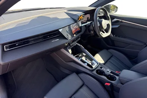 BV25EFM Audi A3 Black Edition 35 TFSI 150 PS S tronic Thumbnail #9