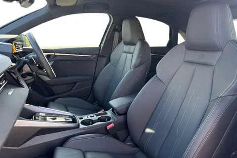 BV25EFM Audi A3 Black Edition 35 TFSI 150 PS S tronic Thumbnail #11