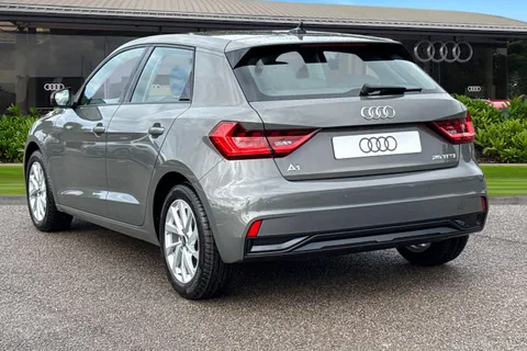Audi A1 1.0 TFSI 25 Sport Sportback Euro 6 (s/s) 5dr Thumbnail #3