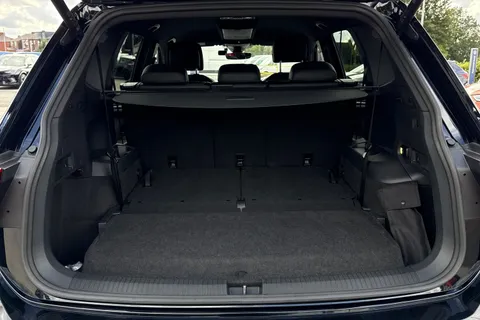BV71PSZ Volkswagen Tiguan Allspace 2.0 TSI 4Motion R-Line 5dr DSG Thumbnail #7