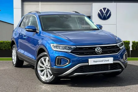 AO25OPD Volkswagen T-Roc 1.5 TSI Match 5dr Thumbnail #2