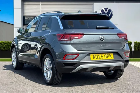 AO25OPK Volkswagen T-Roc 1.0 TSI 115 Match 5dr Thumbnail #3