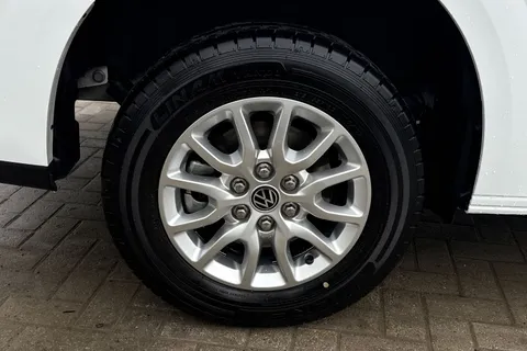 MF25HWJ Volkswagen Transporter 2.0 TDI 150 Commerce Plus Van Thumbnail #7