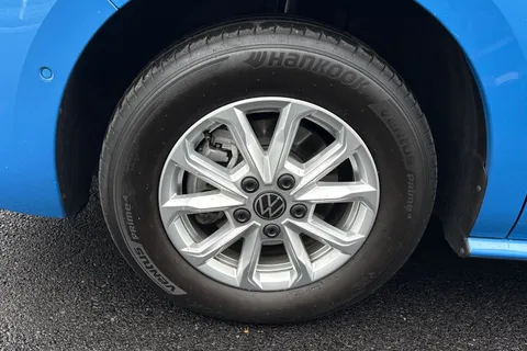 MF25HVV Volkswagen Multivan 2.0 TDI Style 5dr DSG Thumbnail #7