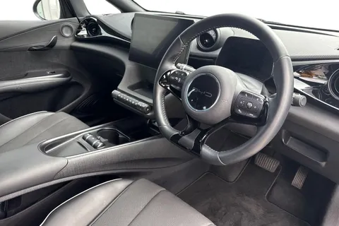 DF24GKD BYD Dolphin 60.48kWh Comfort Auto 5dr Thumbnail #8