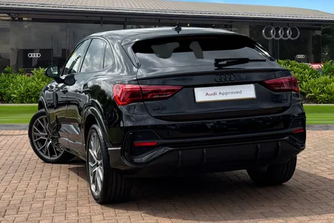 DG74ZKC Audi Q3 Black Edition 35 TFSI  150 PS S tronic Thumbnail #3
