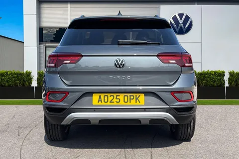 AO25OPK Volkswagen T-Roc 1.0 TSI 115 Match 5dr Thumbnail #5