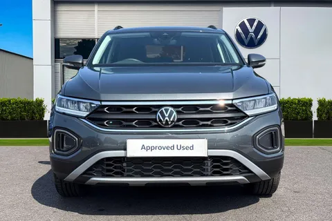 AO25OPK Volkswagen T-Roc 1.0 TSI 115 Match 5dr Thumbnail #6