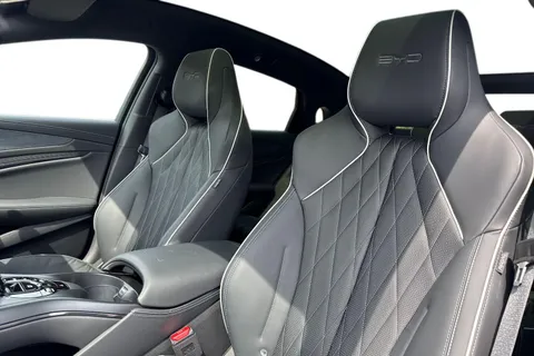 LE24PVT BYD SEAL 82.5kWh Design Auto 4dr Thumbnail #11