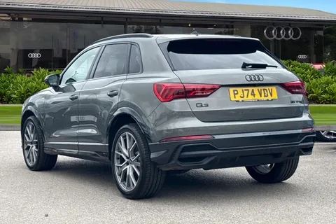 PJ74VDV Audi Q3 Black Edition 35 TFSI  150 PS S tronic Thumbnail #3